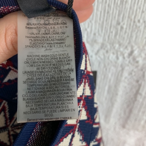 BCBGMAXAZRIA Stretch Leger Pencil Bodycon Knee Length High Waisted Skirt sz XXS - Picture 7 of 7